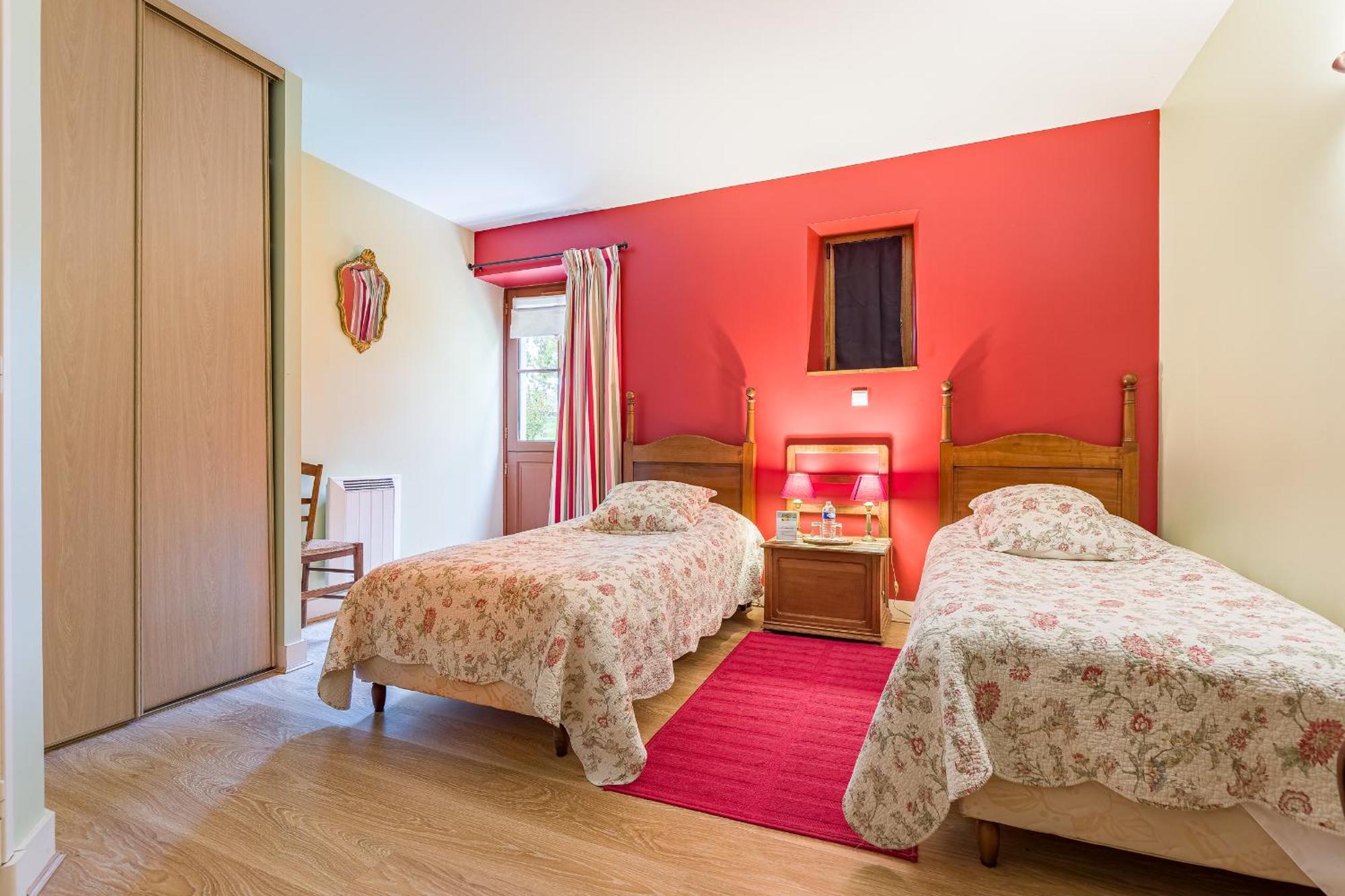 Moulin Du Fief Gentil Bed & Breakfast Blere Phòng bức ảnh